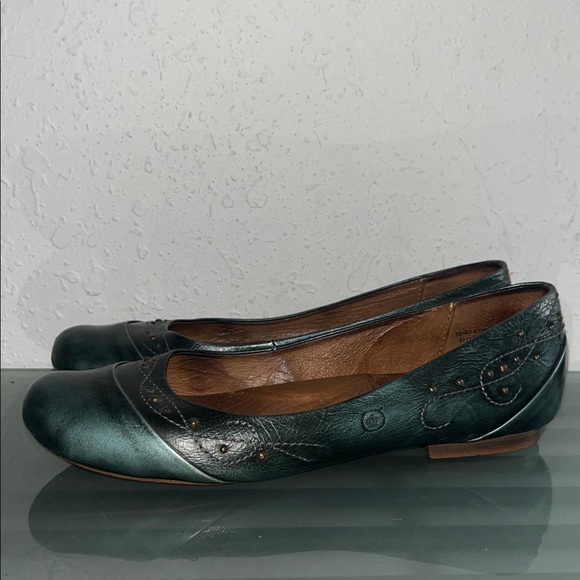 Born leather emerald green studded leather flats - Picture 1 of 8